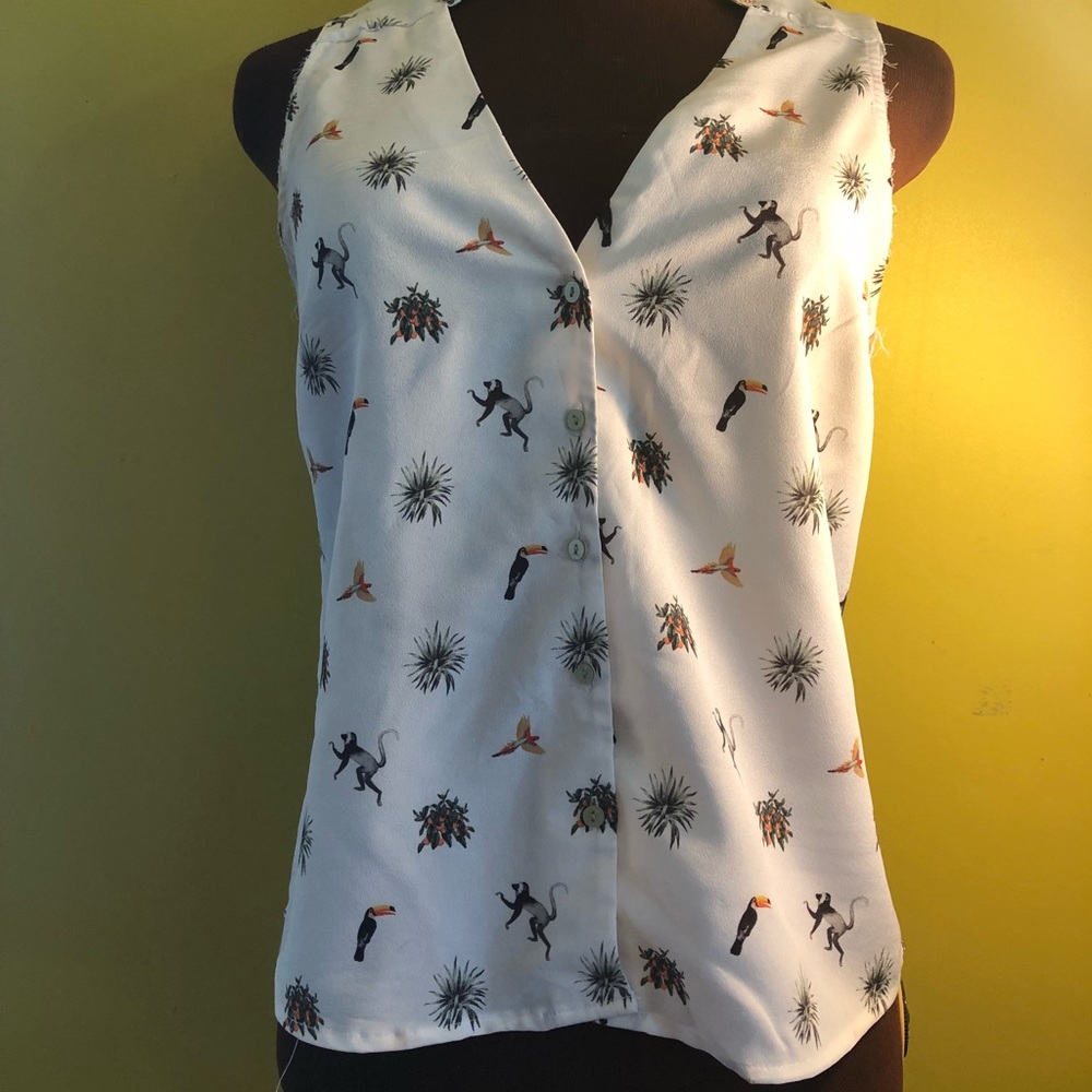 Tank - Picture 3 of 6